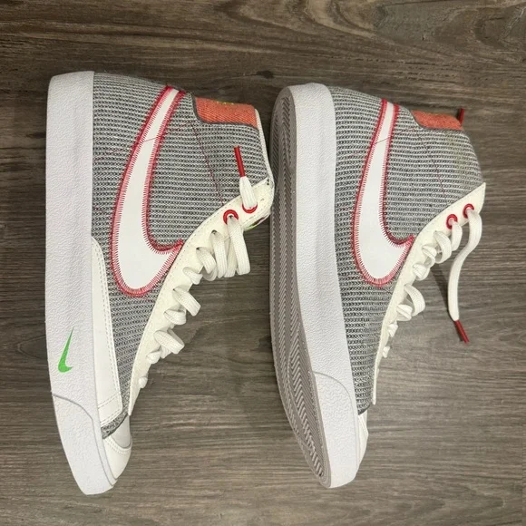 Nike Blazer Mid ’77 – Grey/Sport Red/Electric Green – Size 8.5 - Picture 10 of 14